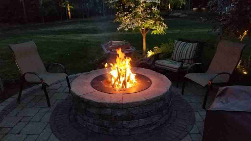 Smokeless insert fire pit