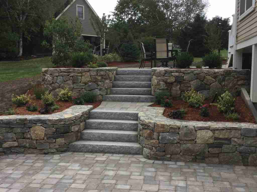 A hardscape planting wall in Westboro, MA