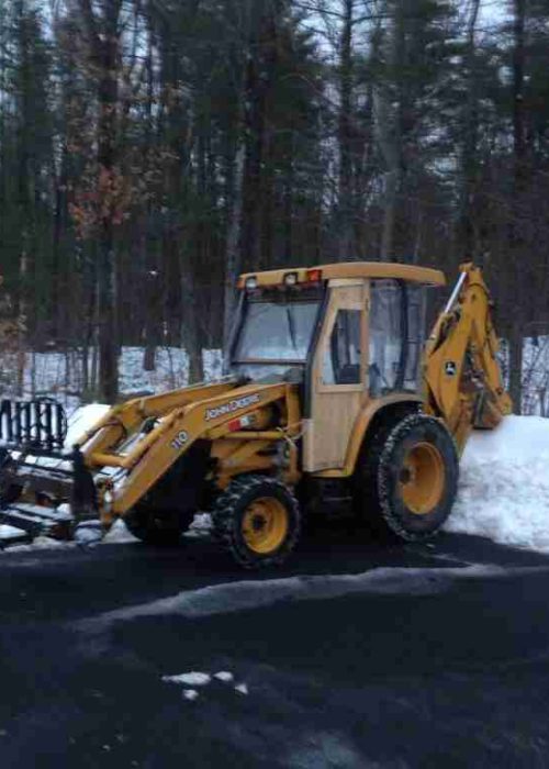 Snow tractor